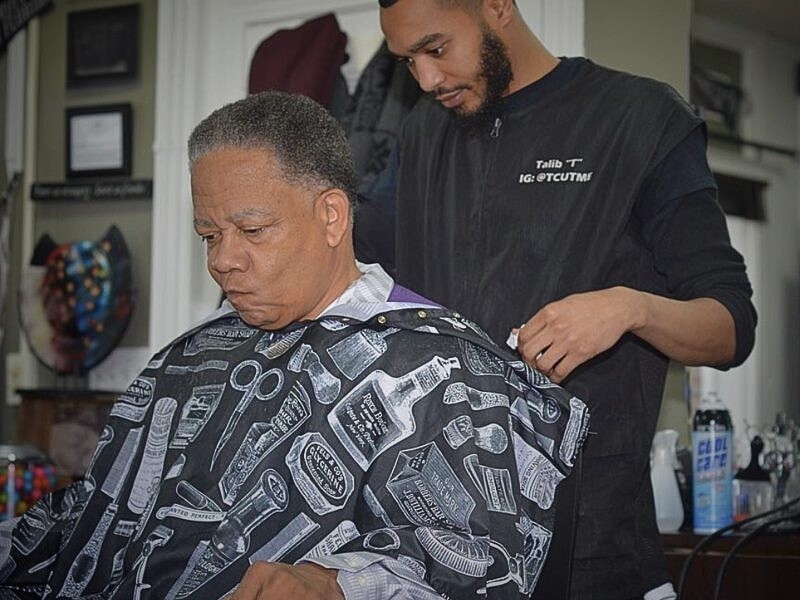 Legacy client haircut in the private suite