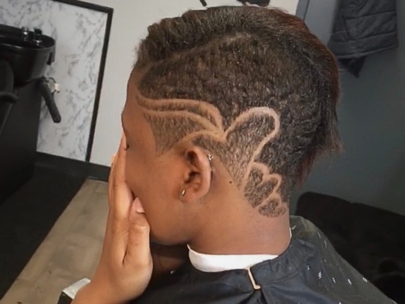 Women's taper cut and neck trim